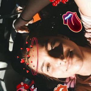 Meet your Posher, Launa